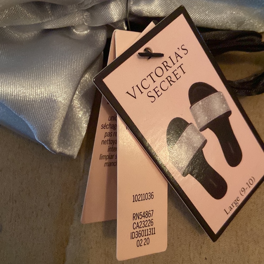 Victoria Secrets Slides - Picture 3 of 3